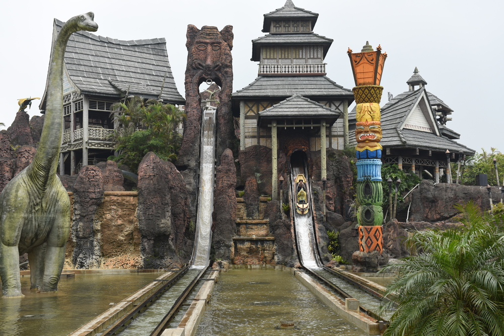 Leofoo village theme park