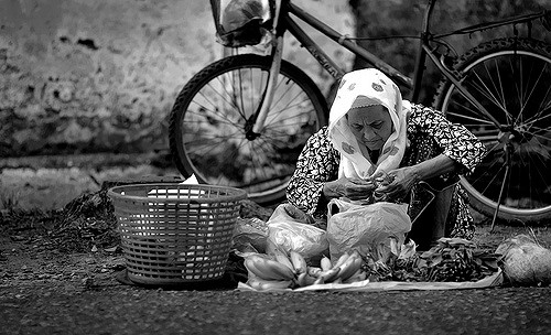 Hikmah: Mungkin kita tidak tahu dimana rezeki kita, tapi rezeki kita tau dimana kita